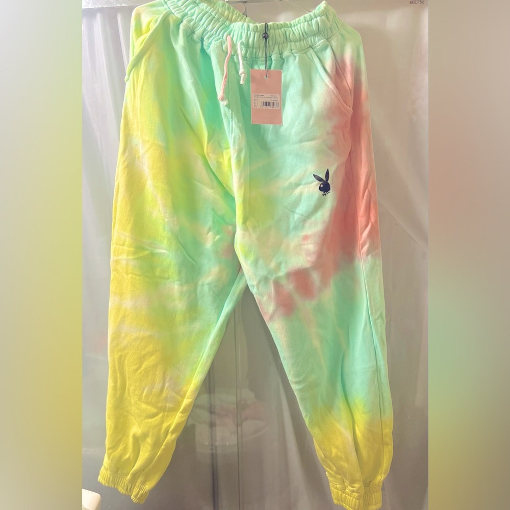 MISSGUIDED PLAYBOY SWEATPANTS